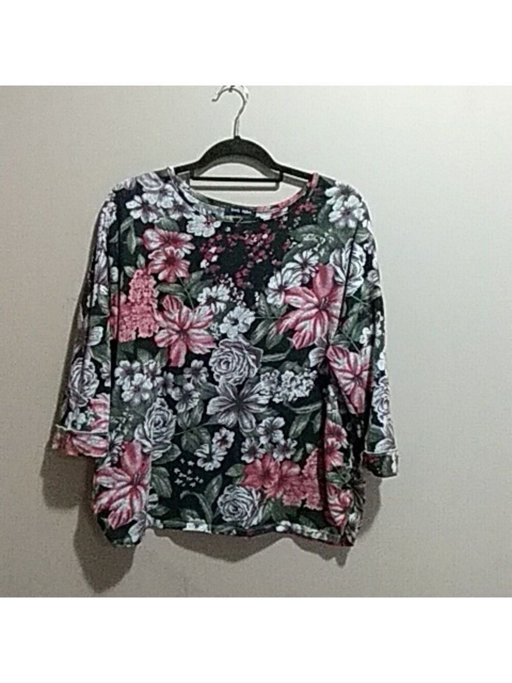 Brody myles sweater size xl